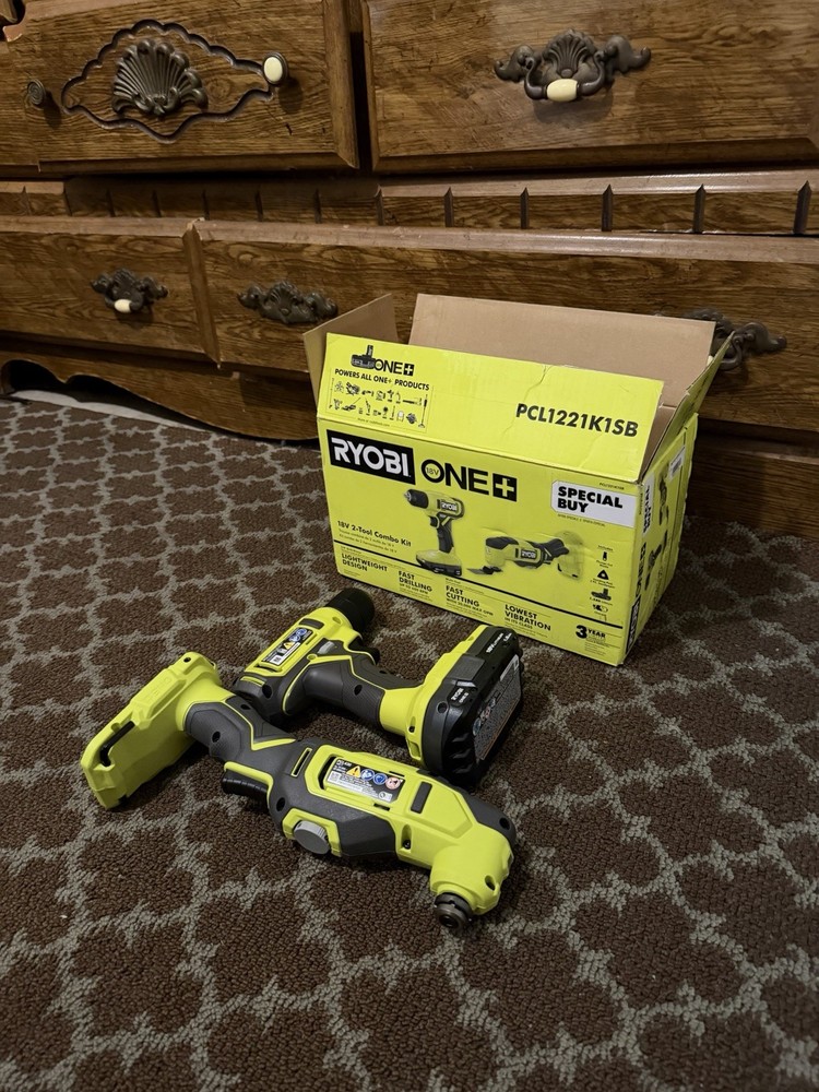 Ryobi 18V ONE+ 2-Tool Kit – Drill Driver + Oscillating Tool (Great Condition)