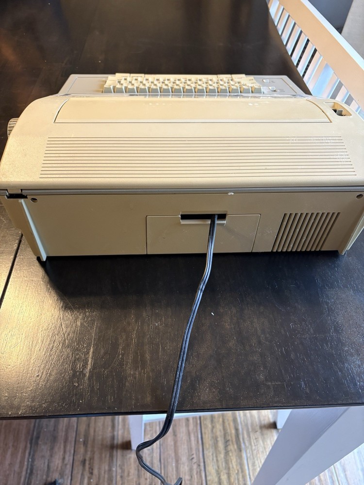 Smith Corona XD-5600 Electronic Memory Typewriter, Pre-Owned, Tested.