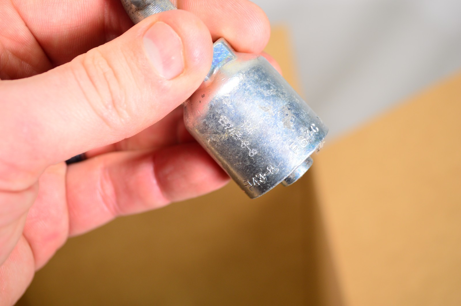 Lot of 50 Parker 13743-8-8 45* Elbow Steel Hydraulic Hose Fitting