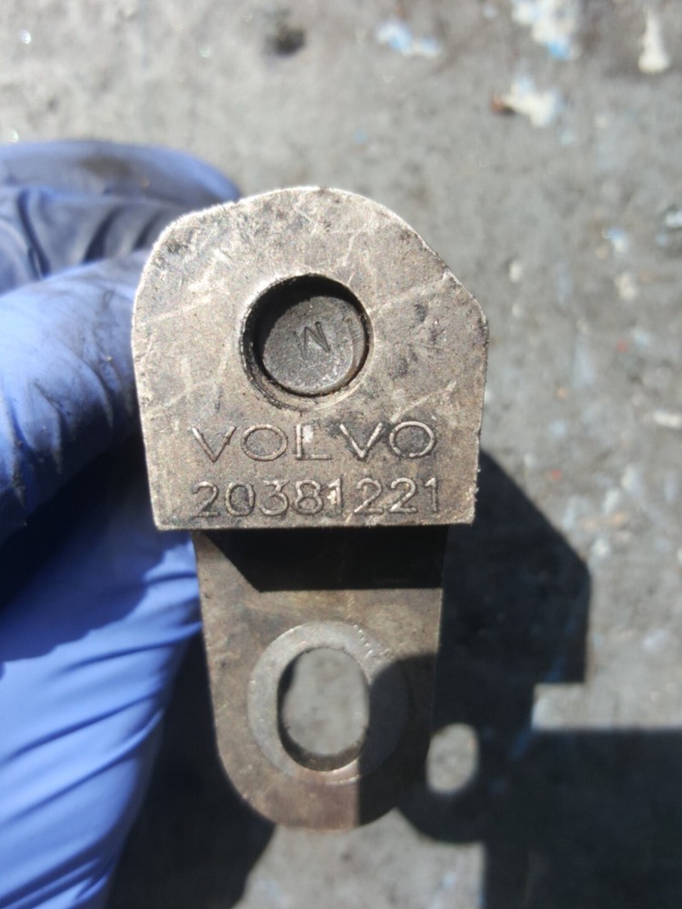 VOLVO D16 ENGINE COMPONENT 20381221