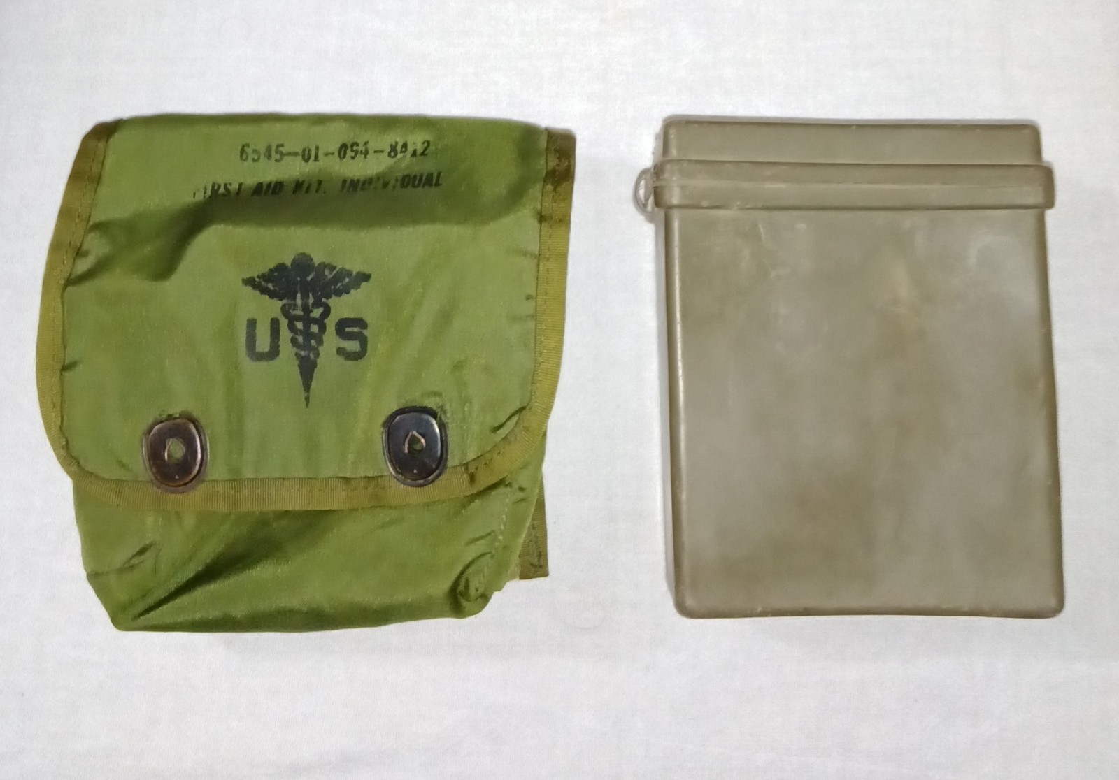 VINTAGE US ARMY MILITARY FIRST AID KIT INDIVIDUAL NYLON POUCH PLASTIC INSERT