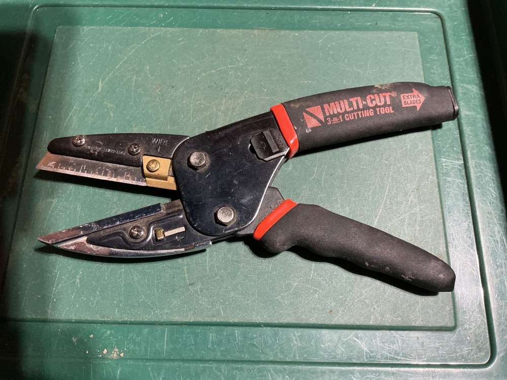 Multi-Cut 3-in-1 Cutting Tool Black/Orange w/ 3 Extra Blades