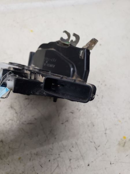 VERSA 2012 Keys/Latches/Locks 769492