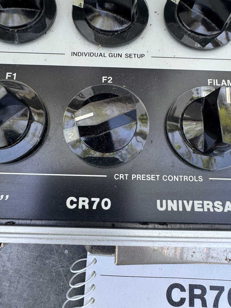 Sencore CR70 Beam Builder CRT Analyzer & Restorer w/Manual Powers On Untested