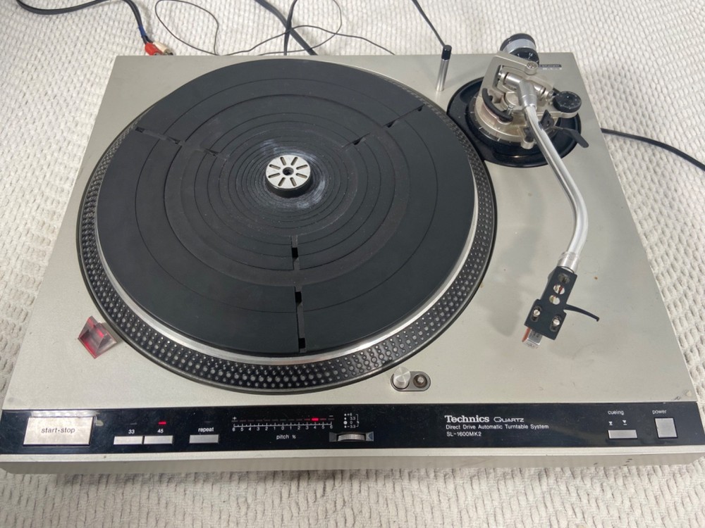Technics SL-1600MK2 Direct-Drive Turntable Works