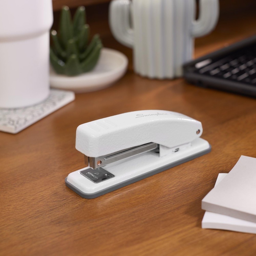 Stapler, Cub Compact Desktop Stapler, 20 Sheet Capacity, Metal, Arctic White ...
