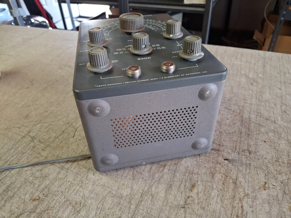 Vintage Ham Radio Heathkit RF-1 RF Signal Generator