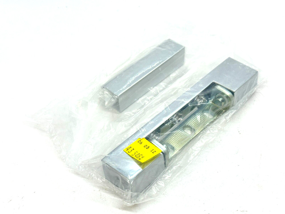 Component Hardware R42-2840 Edgemount Hinge 5/8" Offset