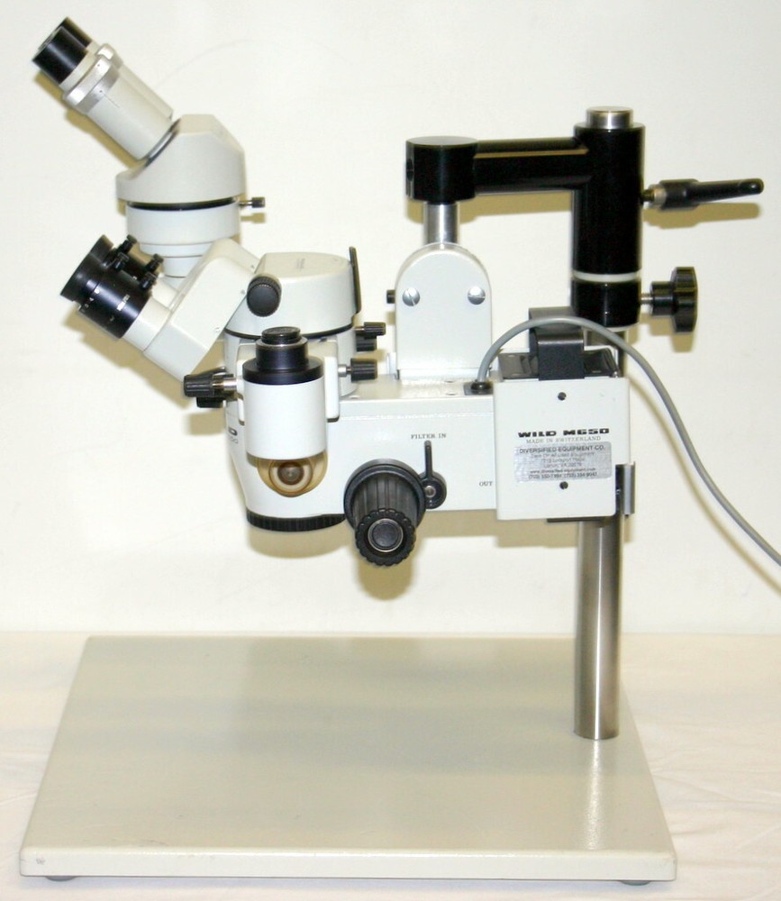 WILD HEERBRUGG TABLE TOP OPERATING SURGICAL MICROSCOPE, MODEL M650 CAMERA MOUNT