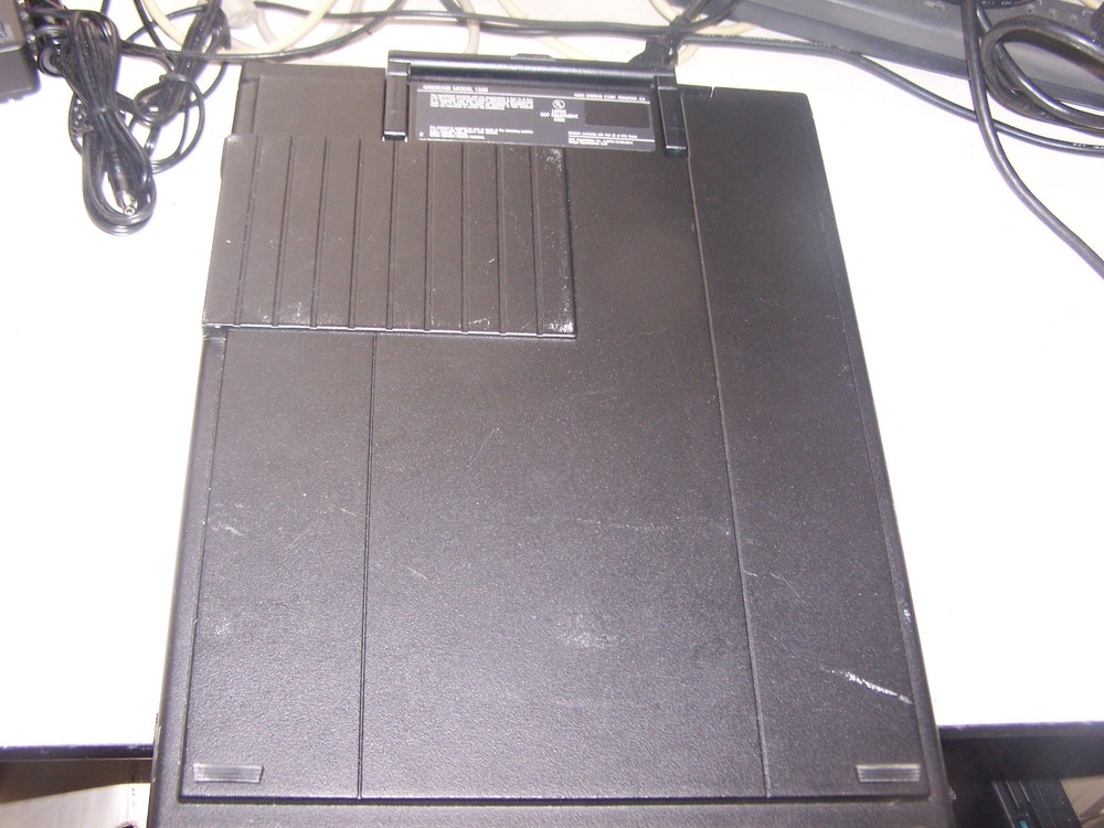 Grid GridCase 1520 Laptop Computer - Sold As Is