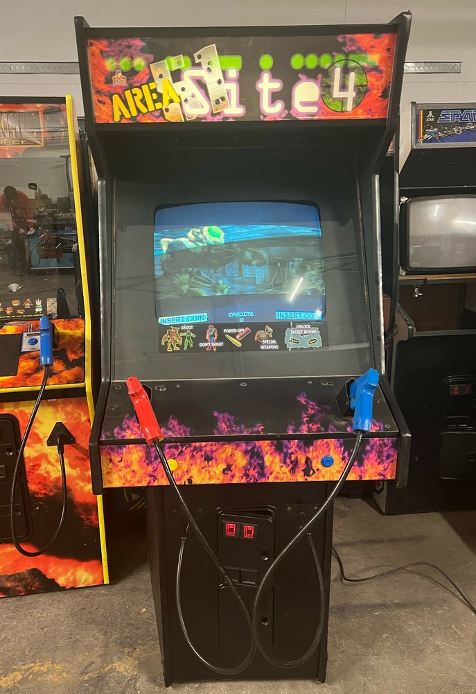 SITE 4 ARCADE MACHINE by ATARI 1998 (AREA 51)