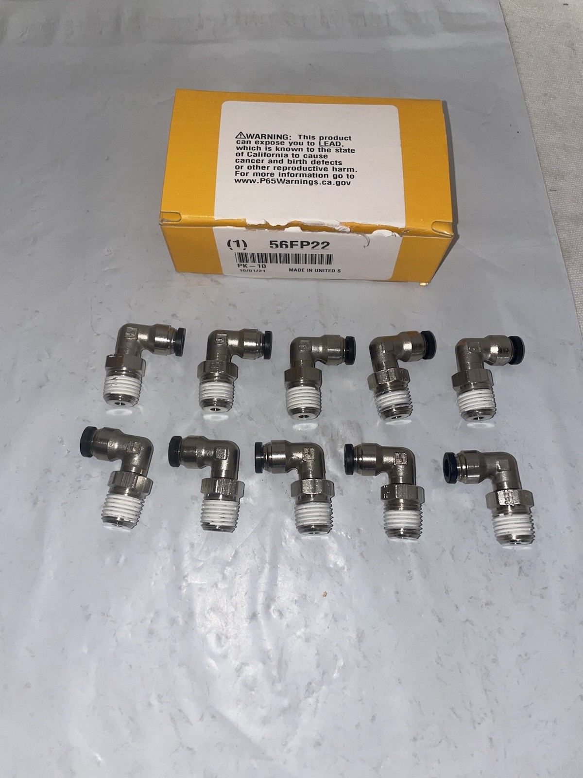 Qty 10 Parker W169PW-4-4, 90° Swivel Elbows, 1/4" Tube x 1/4" NPT Male PrestoLok