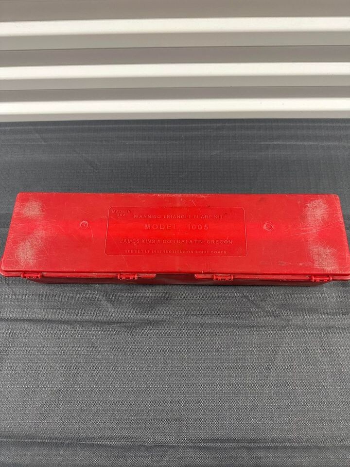 Emergency Reflective Warning Triangle Model 1005