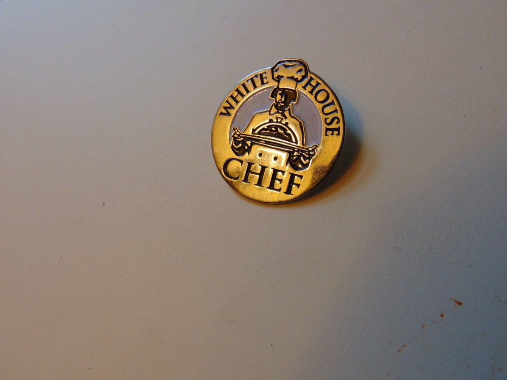 WHITE HOUSE CHEF~ Pin Back