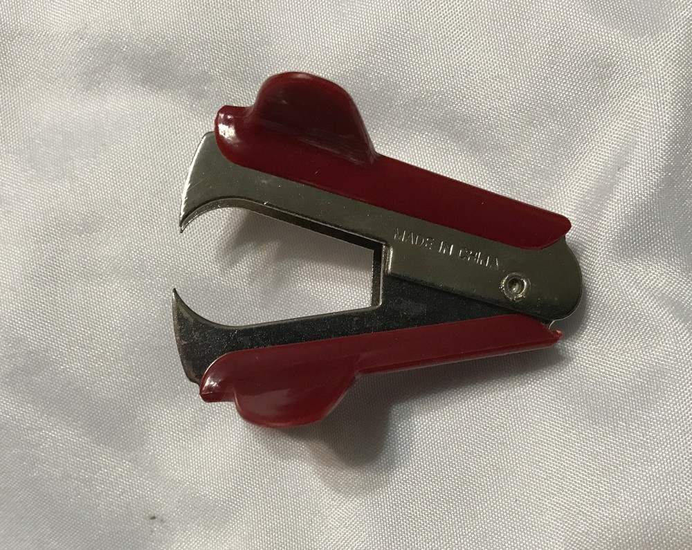 UNIVERSAL STAPLE REMOVER 3 Pack