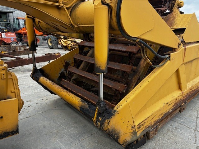 John Deere 762 self loading Scraper