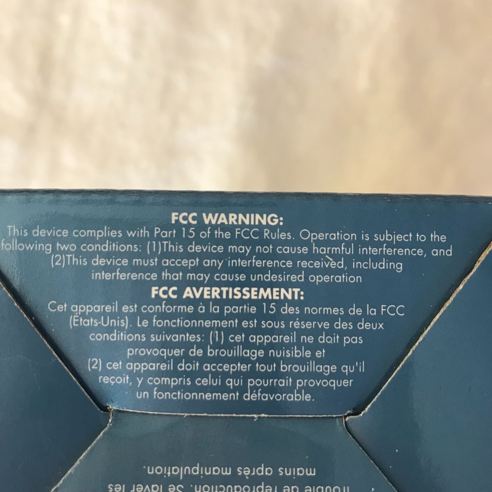 avon hand crank multi task tool - 2007 - voltage output 6v