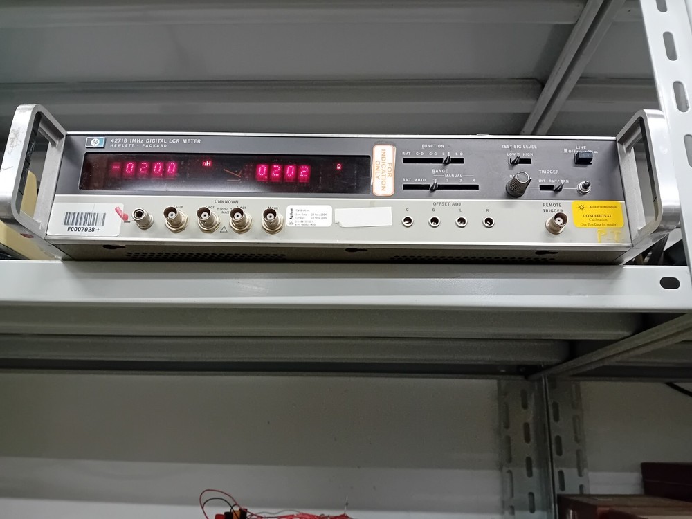 Hewlett Packard HP 4271B LCR meter bridge