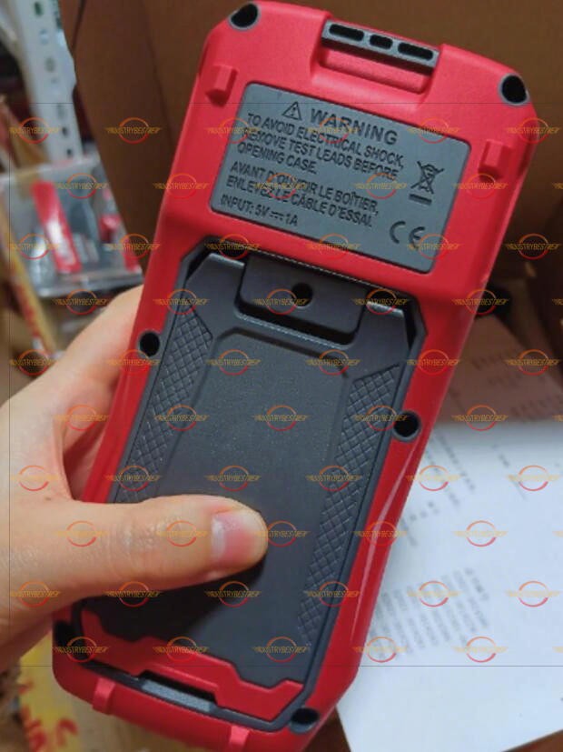 ONE NEW UNI-T UT622E Handheld LCR Meter