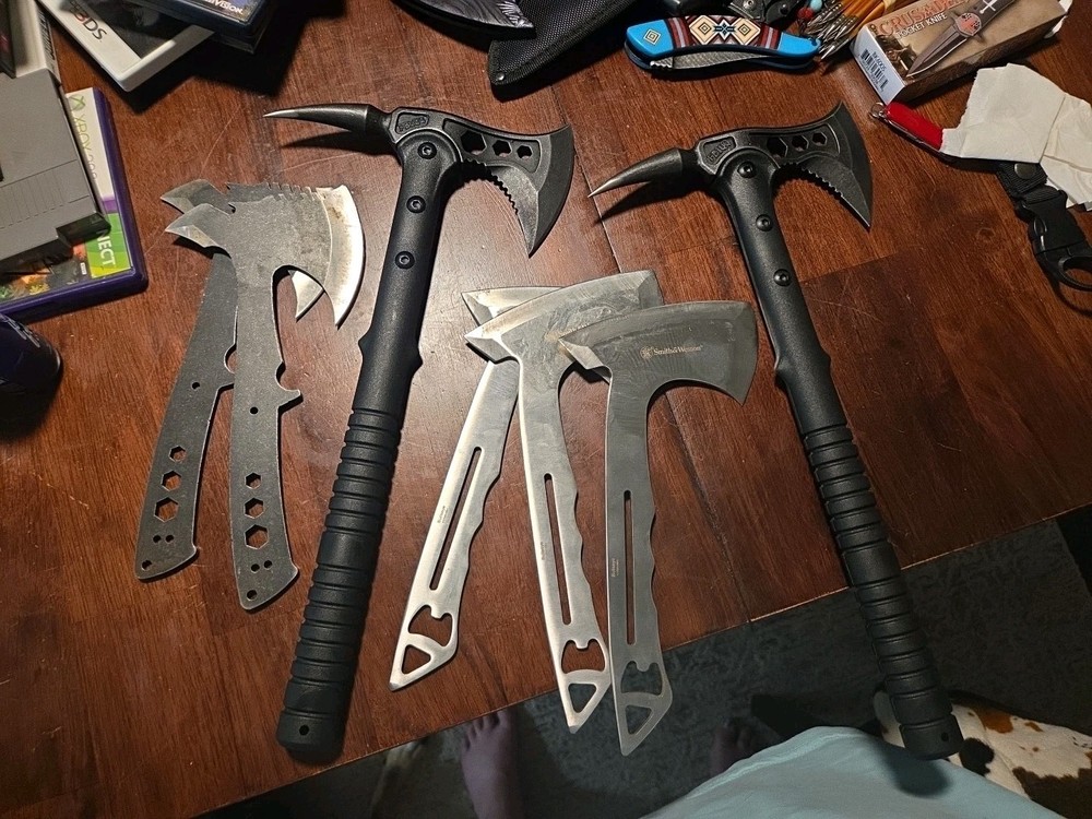 7 Piece Throwing Axe Bundle. Smith & Wesson,& Jxejxo Brands.