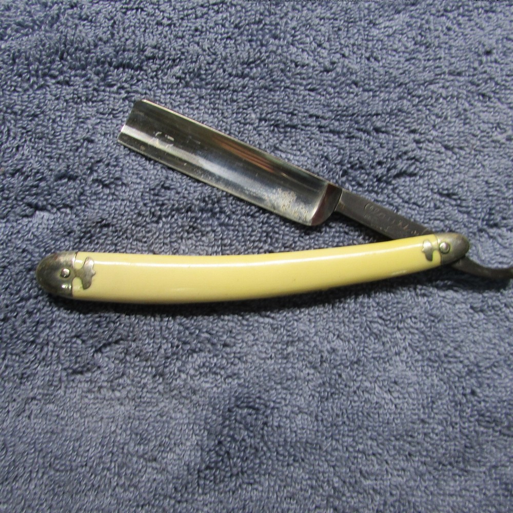 Straight Razor: Clauss Freemont O. Capped Ends