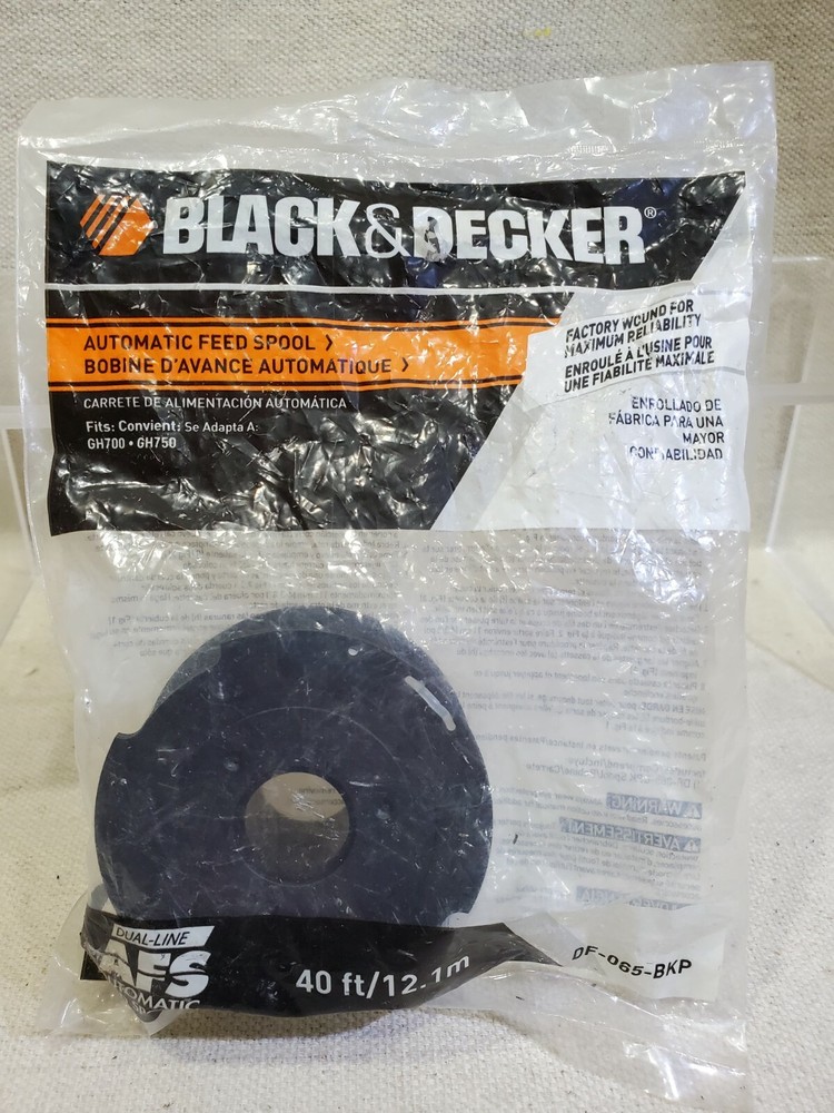Black Decker DF 065 BKP Automatic Feed Spool  40 ft Plastic Pkg 1 .065 Line