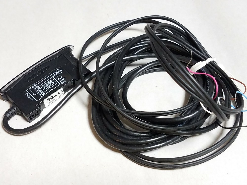 Banner D10IPFP Red Beam Fiber Optic Sensor