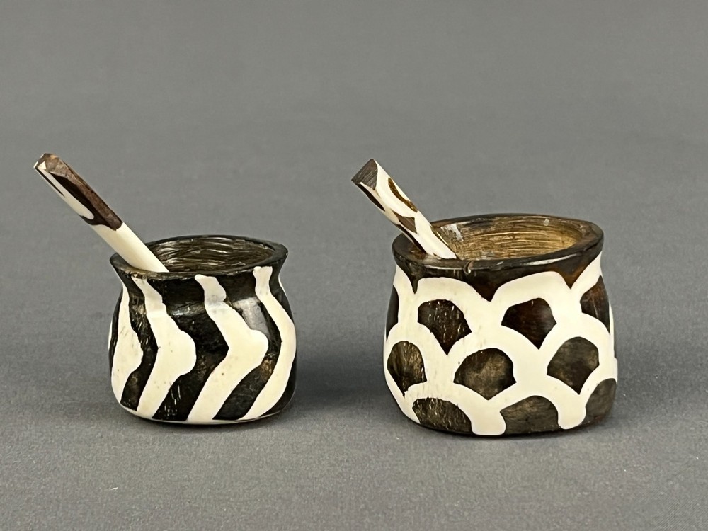 2 African Batik Bone 1 1/2" Open Salt Cellars w/ Spoons: EUC