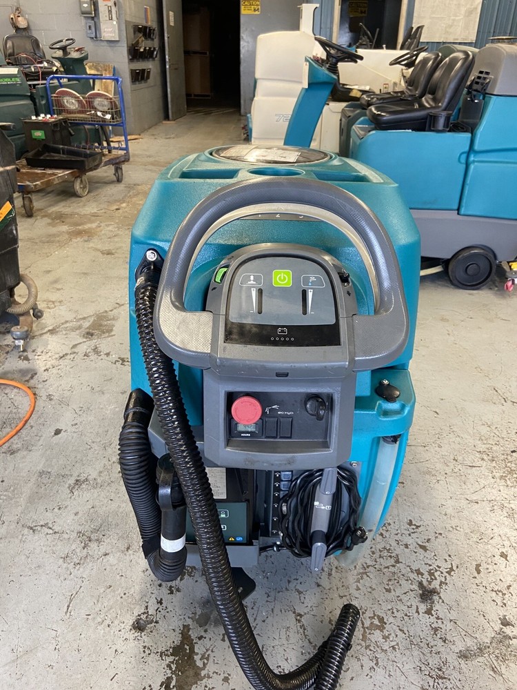 Tennant T500e 32" Disk Floor Scrubber