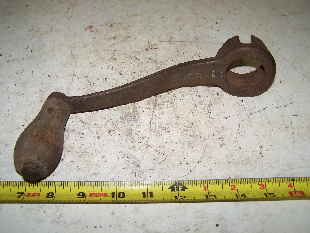 Cast Iron Crank Handle Corn Sheller Grinder Roller Farm Implement 1 5/8" Shaft
