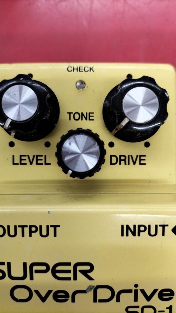 BOSS SD-1 Effects Pedal