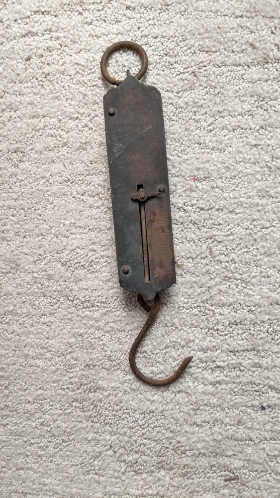 VINTAGE HANGING SCALE--25 POUND MAX