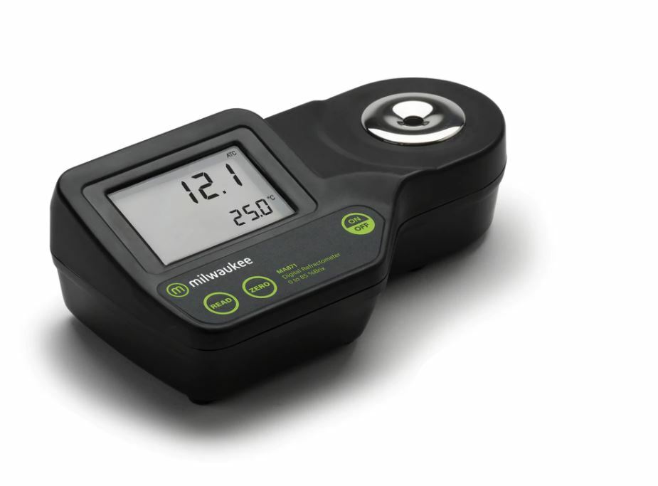Milwaukee MA871 Digital Brix Refractometer with Hard Carrying Case for Refractom