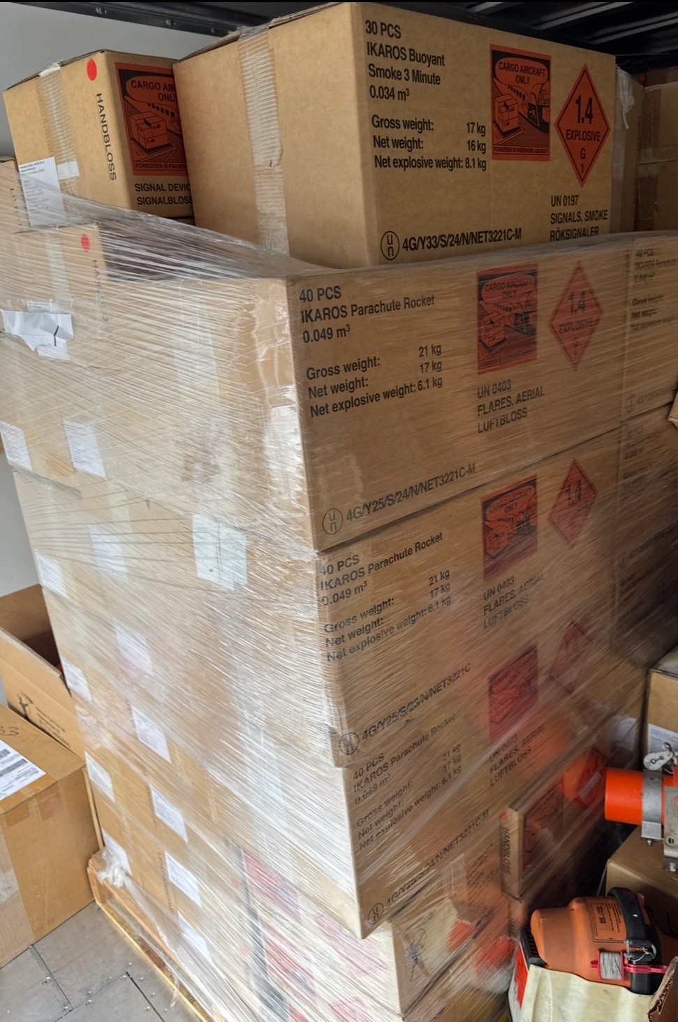 5pc RED PARACHUTE SIGNAL Flares ultra bright Pyro Mg based (USCG CERT SOLAS 74)