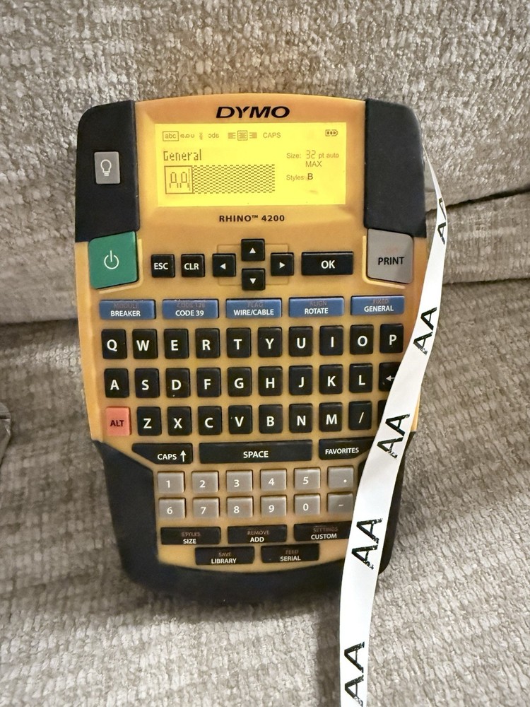 Dymo Rhino 4200 Handheld Portable Label Maker