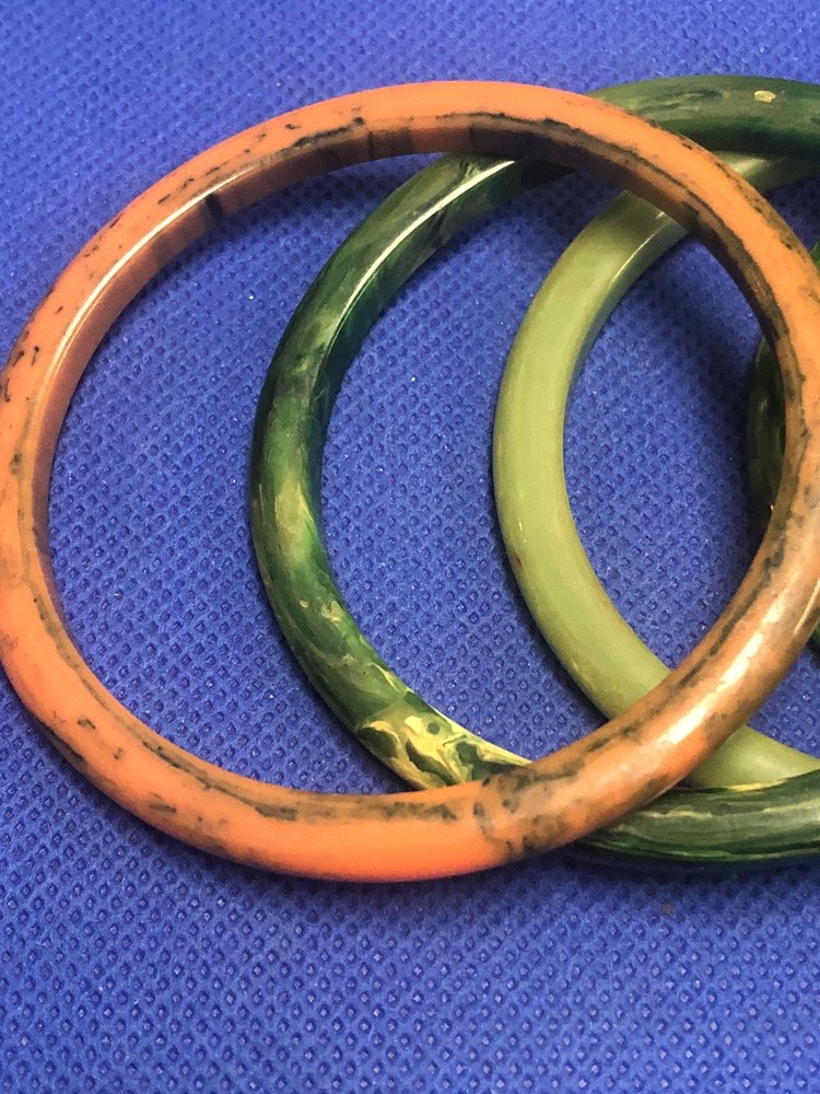 VTG BAKELITE TESTED STACKABLE MULTI COLORED SPACER BANGLE BRACELETS SET OF FOUR