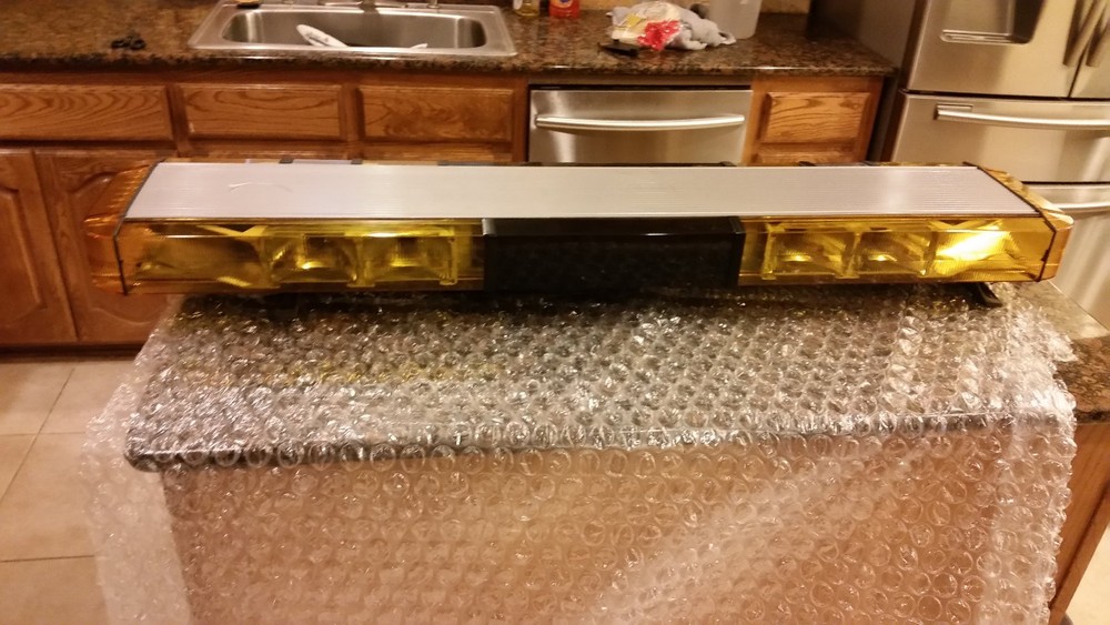WHELEN EDGE 8 STROBE LIGHTBAR RE-MANUFACTURED