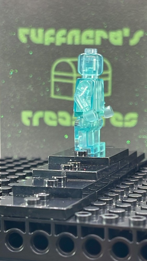 CUSTOM BLANK MOC TRANSPARENT LIGHT BLUE MINIFIG