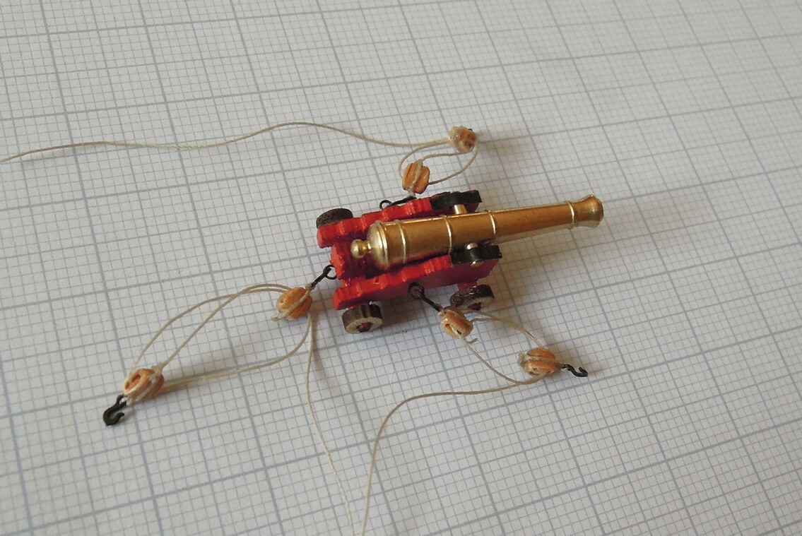 Revell USS Constitution, United States 1:96 -268pcs Blocks, 2ropes of guns hoist