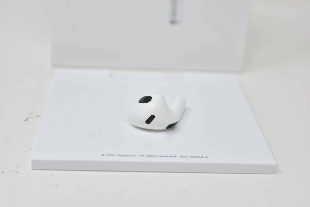 Apple Airpods 3rd Generation: (LEFT SIDE ONLY) for Replacement - A2564