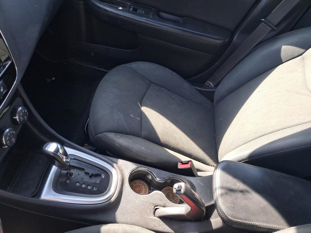 200 2011 Glove Box 4862088