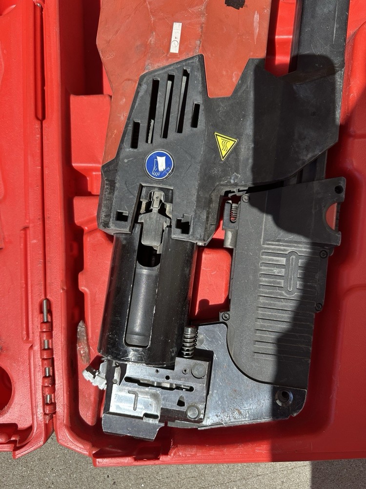 Hilti DX 9-ENP Powder Actuated Decking Tool with case