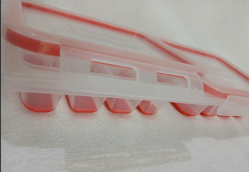 Ice Topper Ice Cube Tray with 2 Hinged Lids (1) Tray Easy Release 16 Cubes
