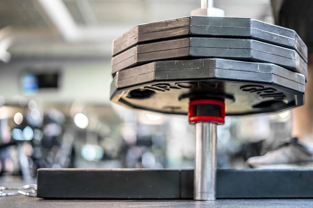 Versatile Weightlifting Barbell Collars - Quick Release 2" Locking Clips in Red