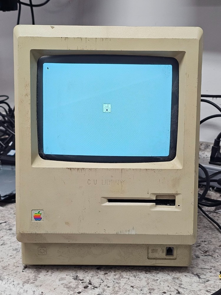 Apple Macintosh Plus 1MB Vintage Computer - Powers/Posts Vintage Special