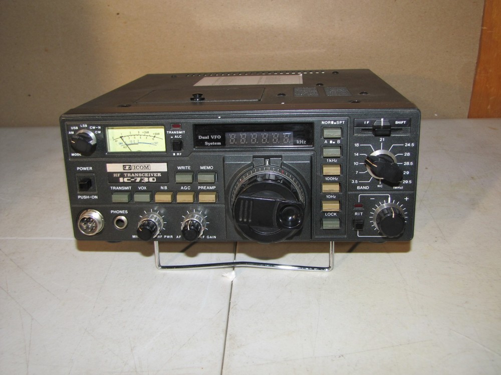 ICOM IC 730 HF TRANSCEIVER