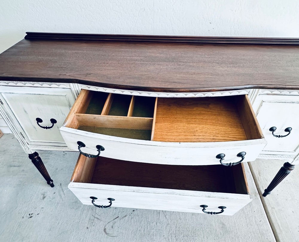 Refurbished 19th century Hepplewhite sideboard buffet table.