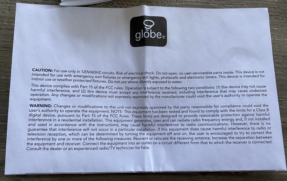Globe Smart Plug~White~NEW