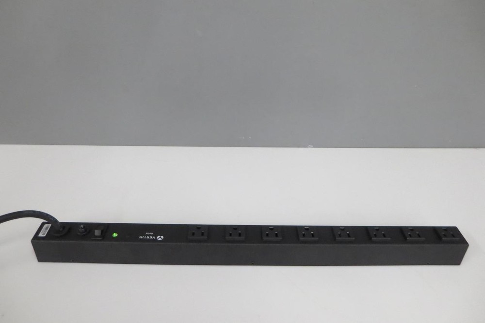 Vertiv Geist Basic Horizontal Rack-Mount Power Strips  8-Outlet strip