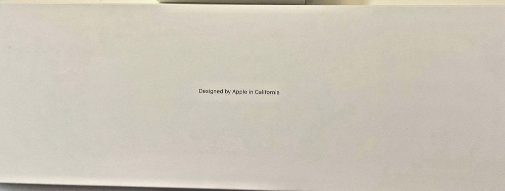 Apple Magic Keyboard / / White-Silver Sleek!! HURRY ONLY 1 LEFT!!